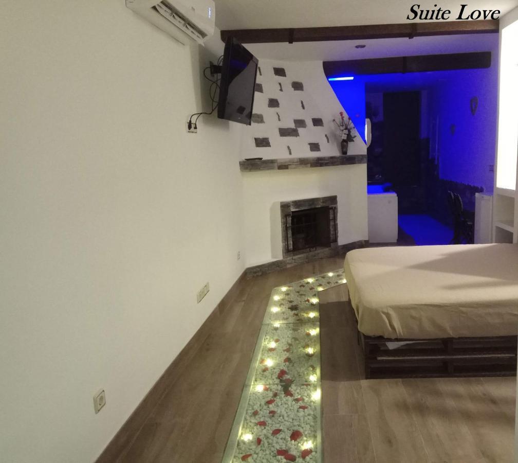 Suite Love Jacuzzi Uceda Εξωτερικό φωτογραφία